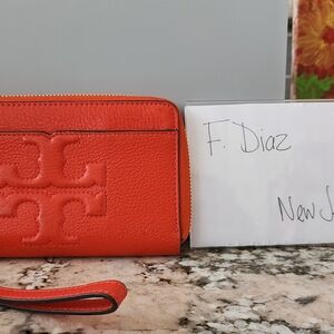 Tory Burch BOMBE TZIP WALLET/ Wristlet